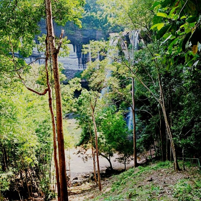 อุทยานแห่งชาติภูจองนายอย #น้ำตกห้วยหลวง