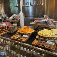 W Hotel Bangkok 自助餐