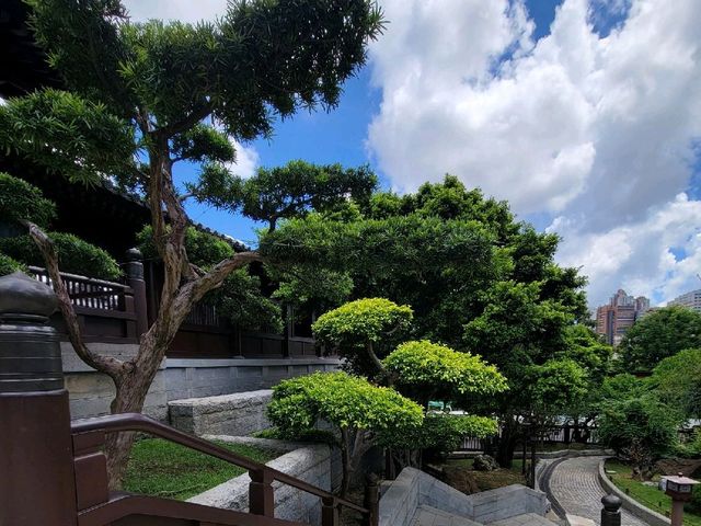 志蓮淨苑 鬧市中的一片平靜