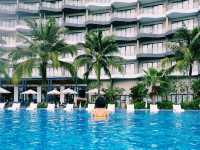 넓고 깊지 않아서 놀기 딱 좋은, Movenpick 푸꾸옥 수영장🌊