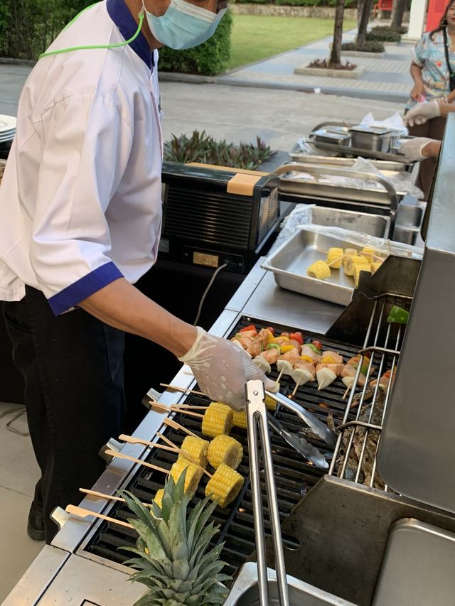 โรงแรม Double Tree By Hilton Phuket รับจัดบุฟเฟต์