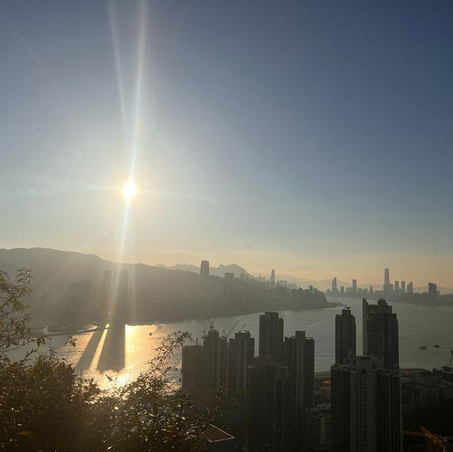 魔鬼山，探軍事古蹟維港靚景，有特色的歷史行山路線