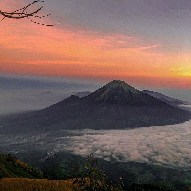 SUMBING MOUNTAIN