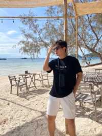 “Blue water “ คาเฟ่ริมหาดบนเกาะเต่า 