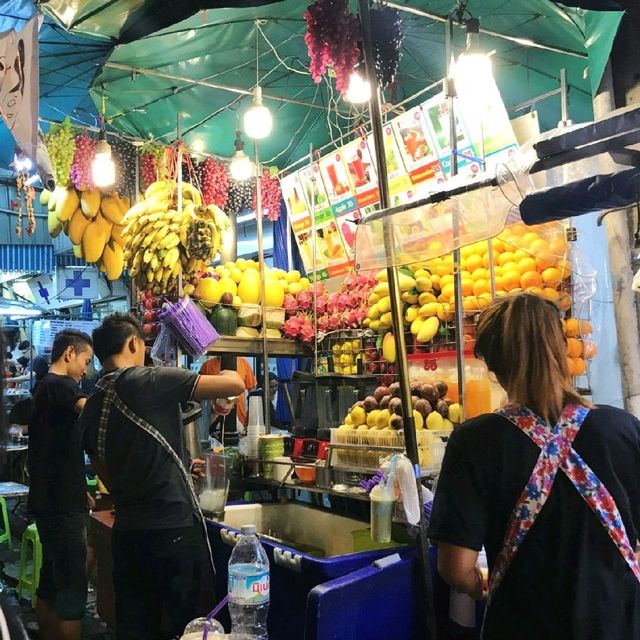 방콕여행 길거리가 정말 예쁜 람부뜨리 로드 꼭 가세요!