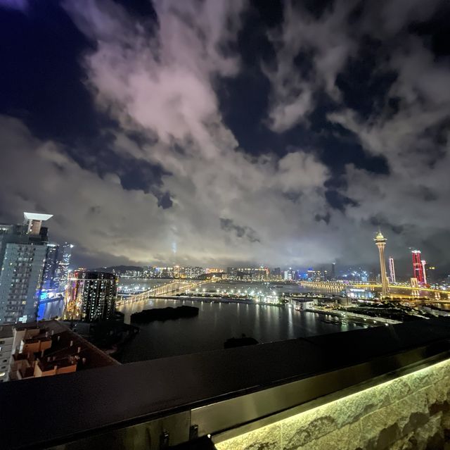 可以欣賞到澳門夜景的餐