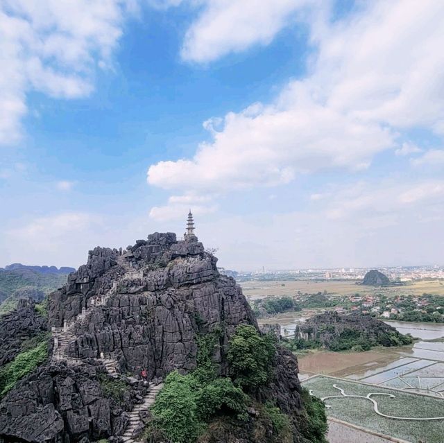 Great Wall of Vietnam - Hang Mua Viewpoint (Mua Cave)