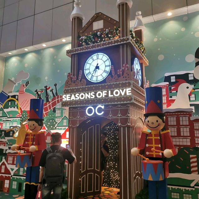 annual Xmas light up at Orchard Rd