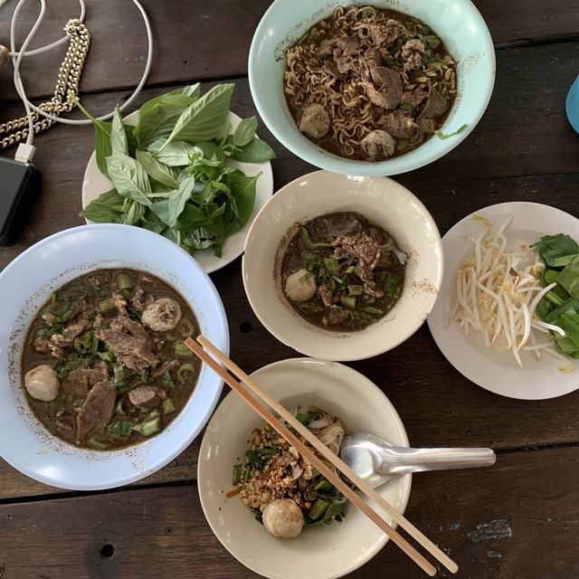 ก๋วยเตี๋ยวเรือป้าทองคำ อร่อยทุกชาม ย่านรามอินทรา