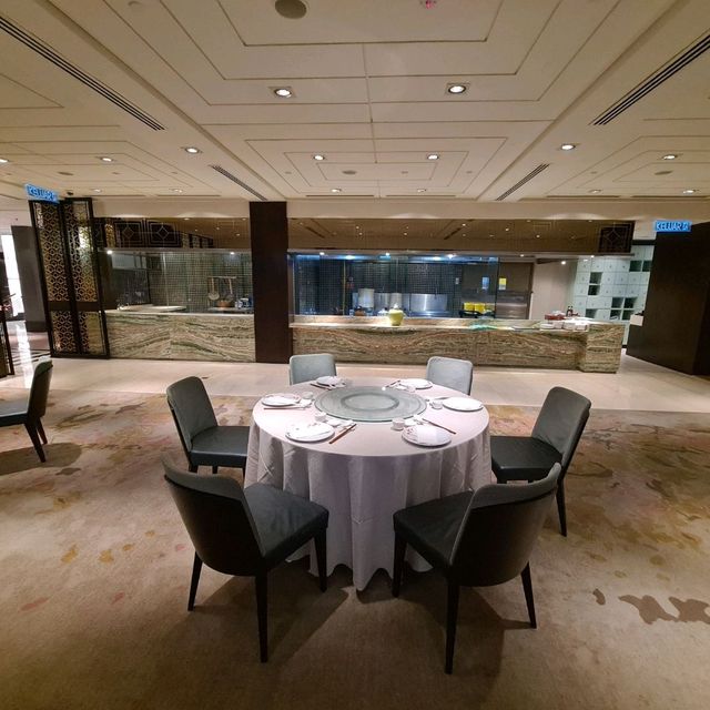 HILTON PETALING JAYA หรูหราท่ามกลางมนต์ขลัง