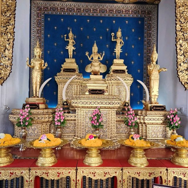 ไหว้ขอพรศาลหลักเมืองกรุงเทพสักการะสิ่งศักดิ์สิทธิ์