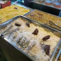 มากินข้าวที่ตลาดน้ำคลองลัดมะยม