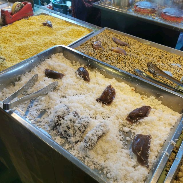 มากินข้าวที่ตลาดน้ำคลองลัดมะยม