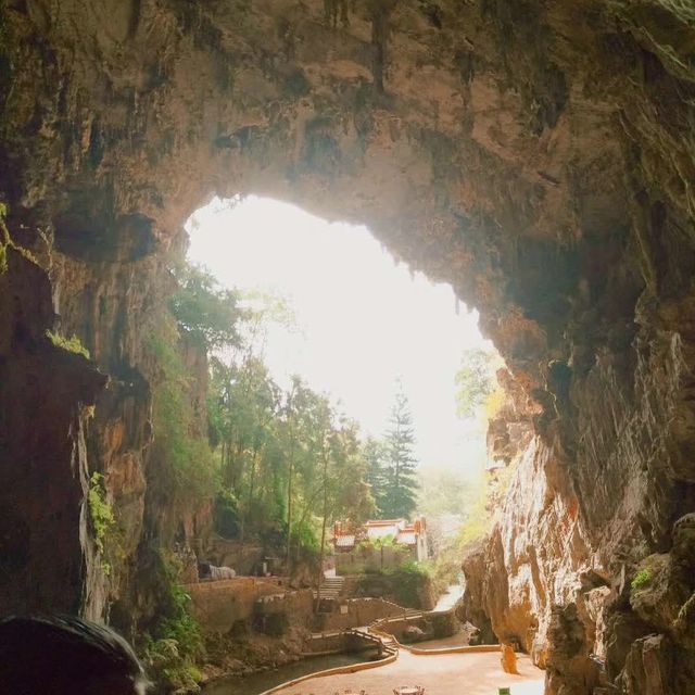 打卡陽春淩霄岩