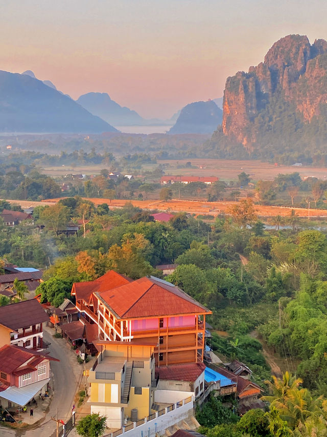 Laos Travel Guide | Watch the sunrise from the world's cheapest hot air balloon ride!