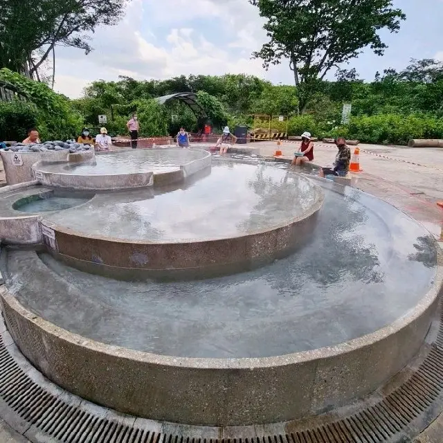 Sembawang Hot Spring Park