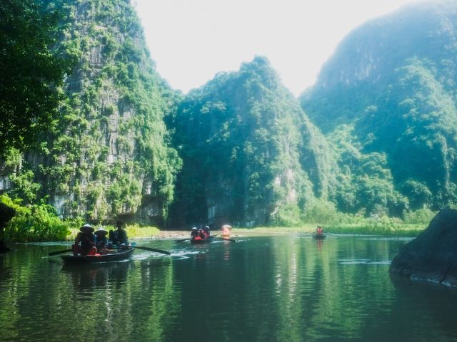 beautiful river cruise in tam coc