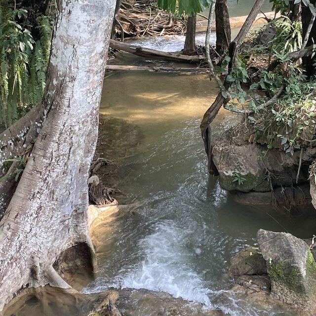 ⛰️🏞️💦แวะน้ำตกสวยริมทาง  ก่อนขึ้นสังขละบุรี🌳🏝️