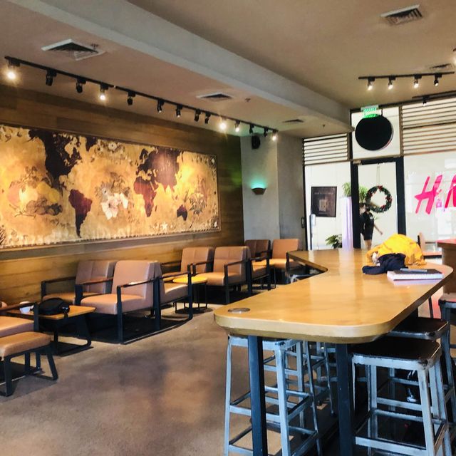 Starbucks Ayala Cloverleaf 