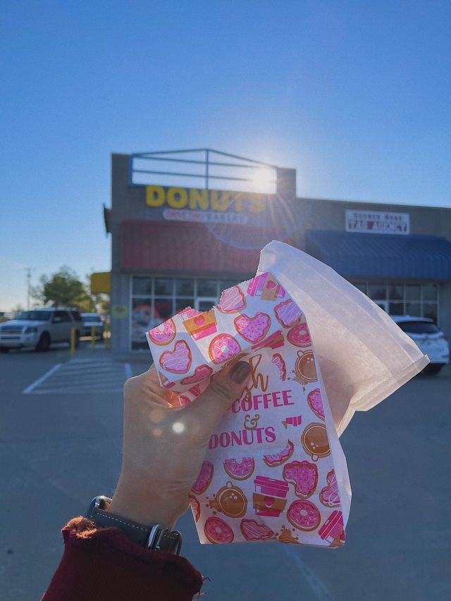 찐미국식 도넛을 맛봐요 🍩 Sooner Donuts