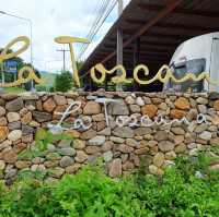 ลา ทอสคาน่า รีสอร์ท (La Toscana Resort)