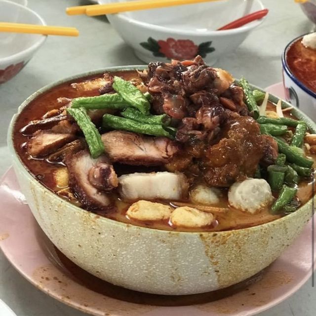 best giant curry Mee