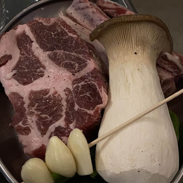🤤 이베리코 돼지고기가 맛있는 고깃집 ! 몽미 💛