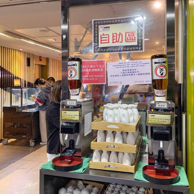 食物款式豐富又抵食嘅午市放題