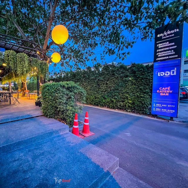 ร้านอาหารและคาเฟ่นั่งชิล ฟังเพลง ไปได้ทั้งครอบครัว
