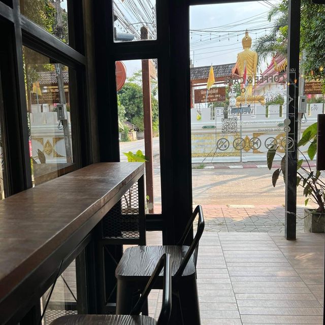 เฌอบาร์ คาเฟ่ใกล้วัด @แพร่