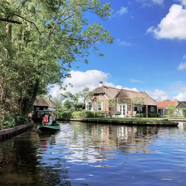 Lovely Giethoorn😍