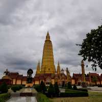 Wat Maha That Wichiramongkol