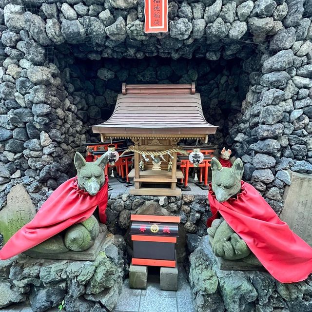 城中特別神社⛩️次守稻菏神社⛩️ 狐狸坐鎮守護😍
