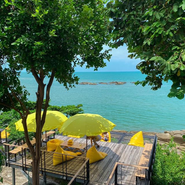Moon Coffee & Roti at Sichon  🌊🌴