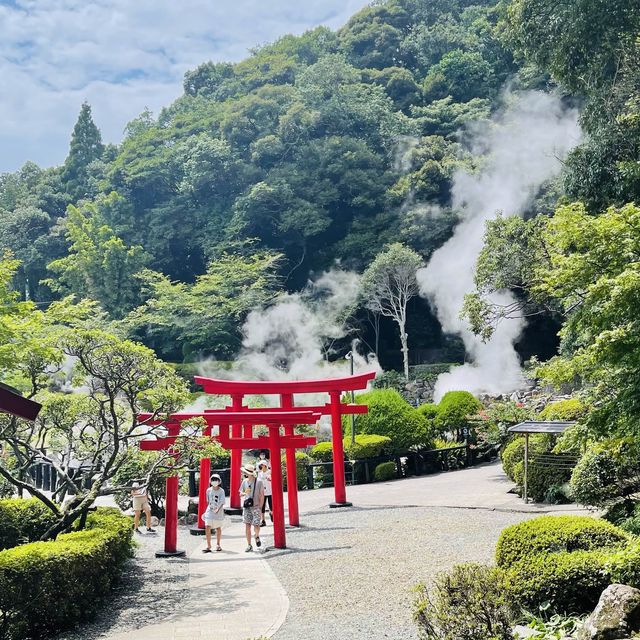 Enjoy with colourful hot springs 🌸