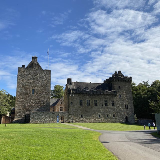 DEAN CASTLE