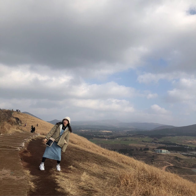 🧗🏻‍♀️나 오름오르고옴... 🤷🏻where? 새별오름👈🏻