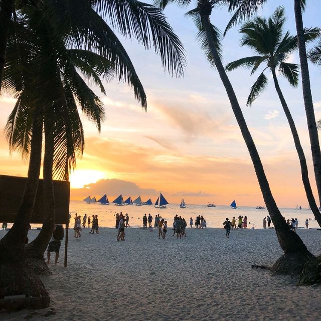 보라카이 화이트비치의 노을 🧡💛🏝