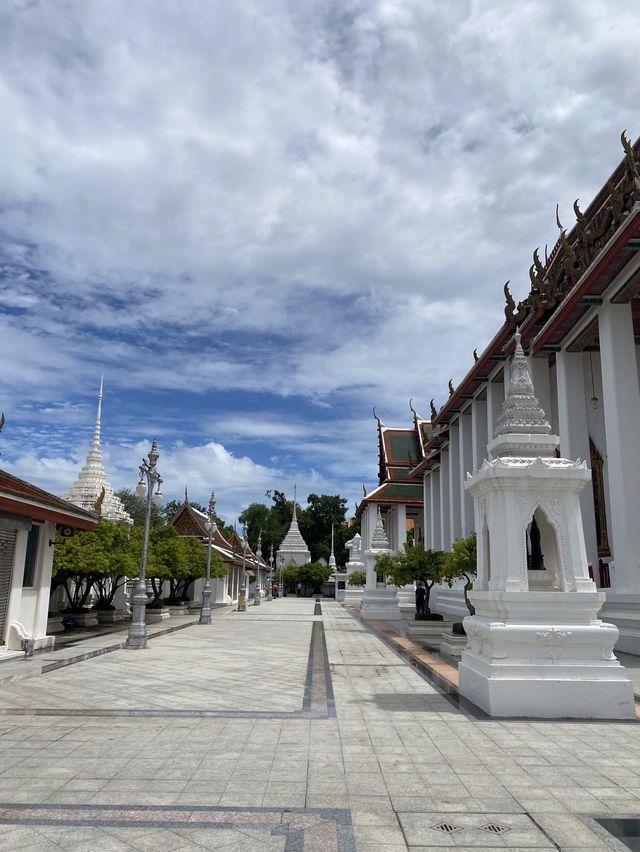 ชมโลหะปราสาท วัดราชนัดดารามวรวิหาร