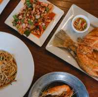เออ กุ้งเผา บุฟเฟต์อลาคาสสุดจัดในย่านบางแสน 