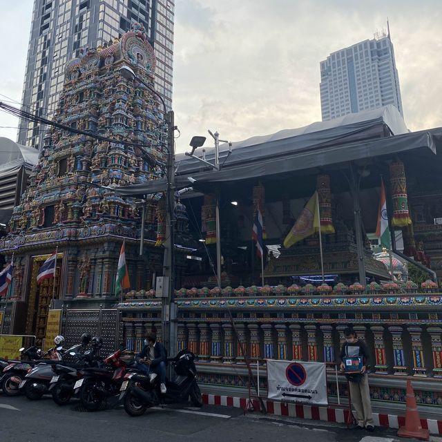 พาไปสักการะพระแม่อุมาเทวีที่วัดแขกสีลม 
