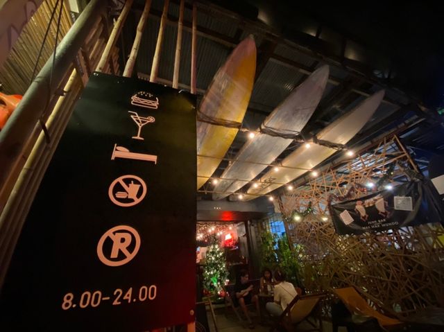 ร้านลับสุดหาดวอนนภา @JUNK BAR