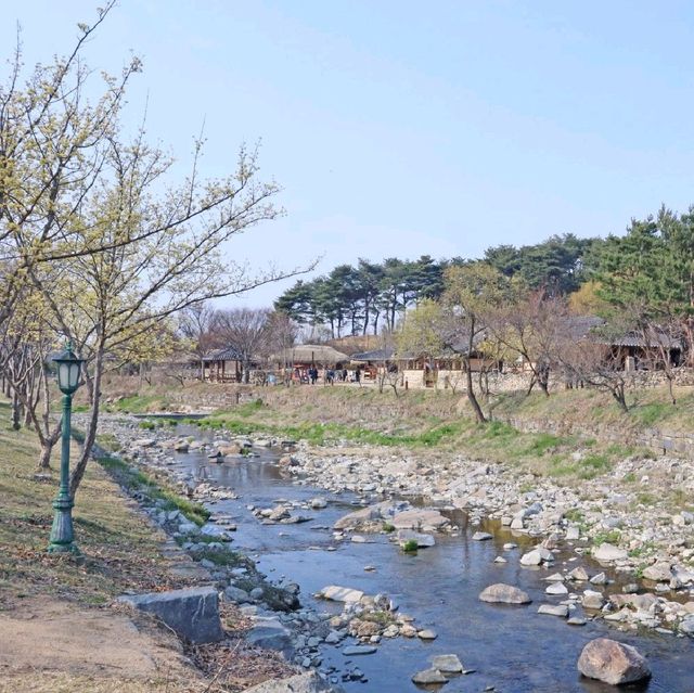 돌담길 따라 민속마을 한바퀴 '외암민속마을'