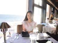 말리부 해변이 바로 내려다보이는 "mastro's restaurants"