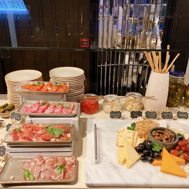 ICC Cafe103 夜景超美自助餐! ICC Cafe103 夜景超美自助餐!
