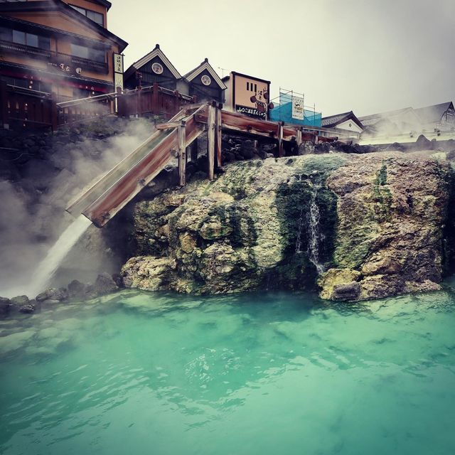 草津温泉　湯畑