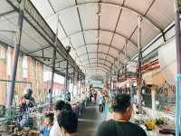 เที่ยววัดไทรใหญ่เลาะตลาดน้ำไทรน้อย ใกล้บ้านใหม่😌