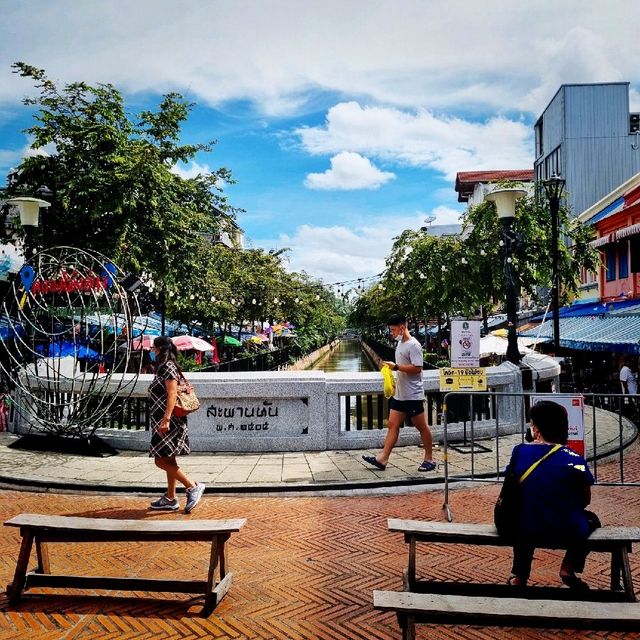 Budget and cheap buys in Sampheng 