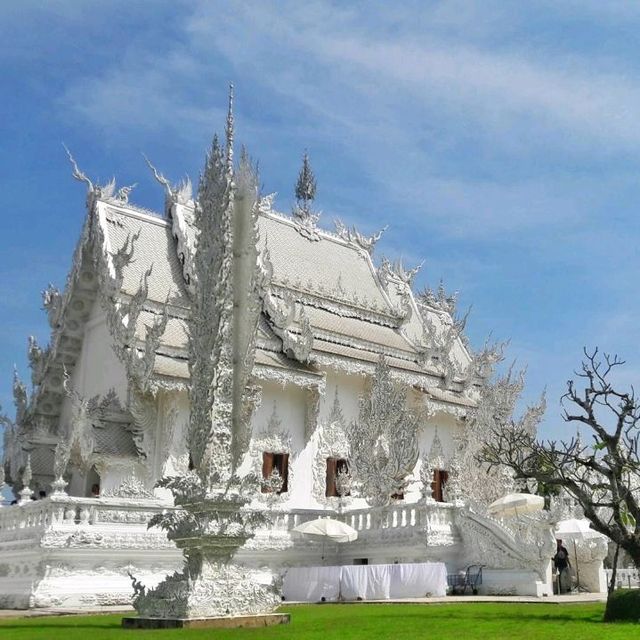 What A Beautiful Wat Rong Khun Chiang Rai