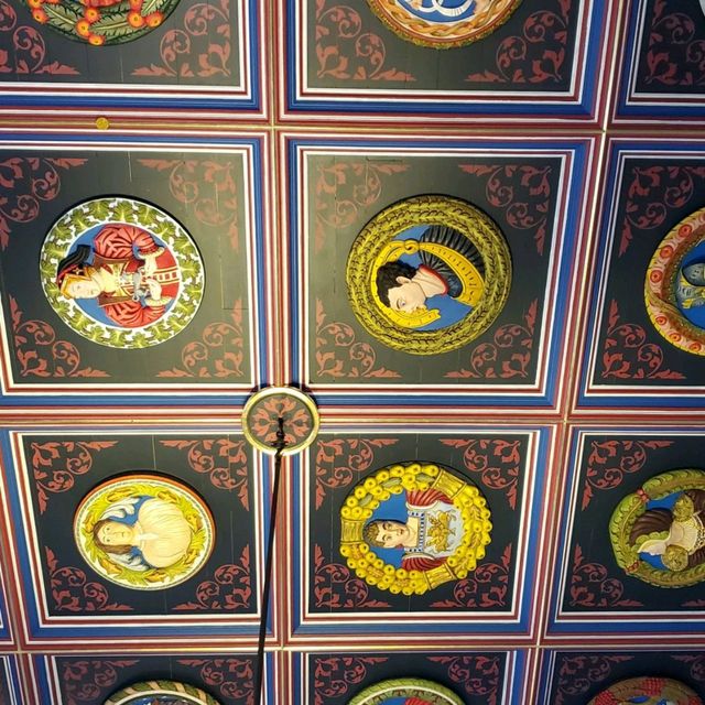 The Exquisite Ceiling with Art and History 